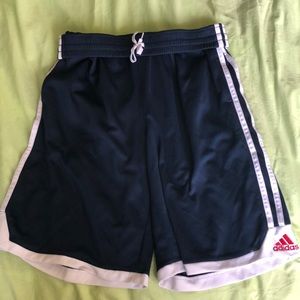 Adidas Boys Basketball Shorts w/pockets Like New!